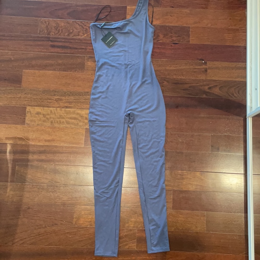 Jluxlabel one strap jumpsuit - Picture 2 of 3
